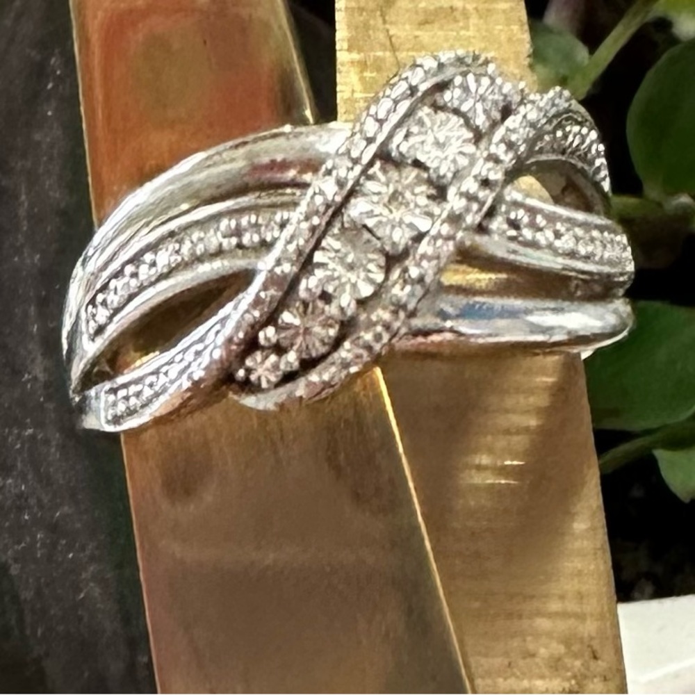 Kay’s ring size 7